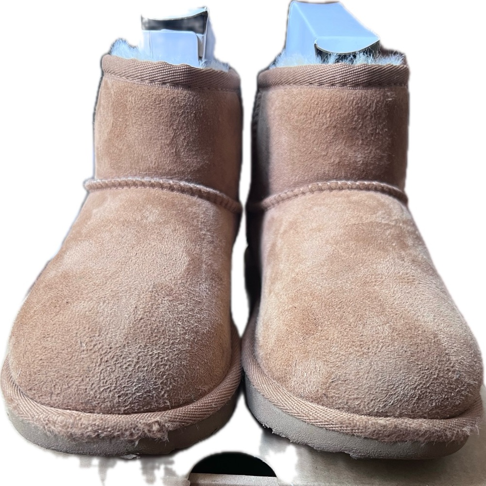 UGG Kids Chestnut Mini Boot - Picture 2 of 6